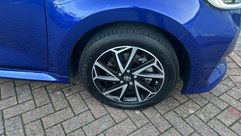 Toyota Yaris 1.5 Hybrid Design 5dr CVT Hybrid Hatchback